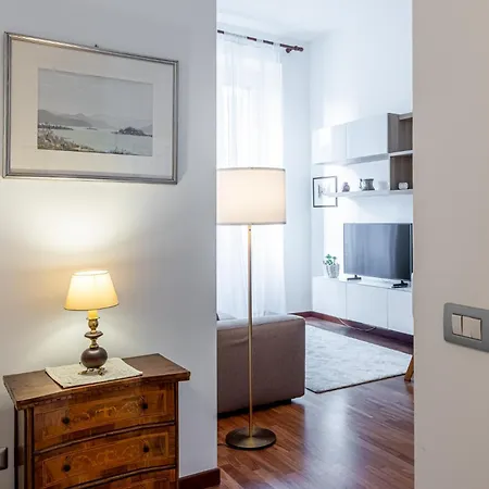 דירה Luxury, Modern & Charming Near Station מילאנו