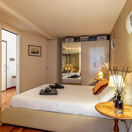 דירה Luxury, Modern & Charming Near Station מילאנו