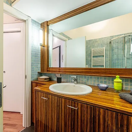 דירה Luxury, Modern & Charming Near Station מילאנו