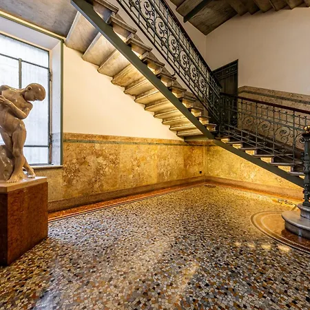 Apartamento Luxury, Modern & Charming Near Station